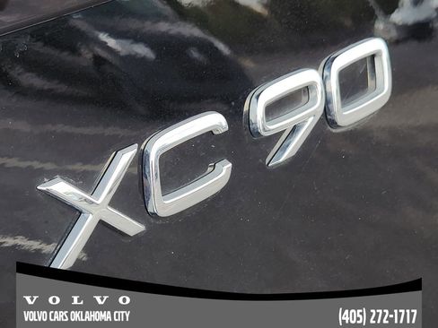 New 2025 Volvo XC90 T8 Plus w/ Protection Package Premier image 9