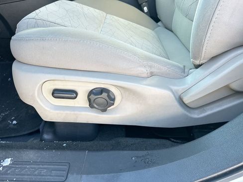 Used 2013 Ford Explorer 4WD w/ Class III Trailer Tow Pkg image 22