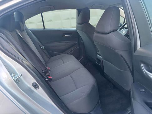 Used 2021 Toyota Corolla LE image 18