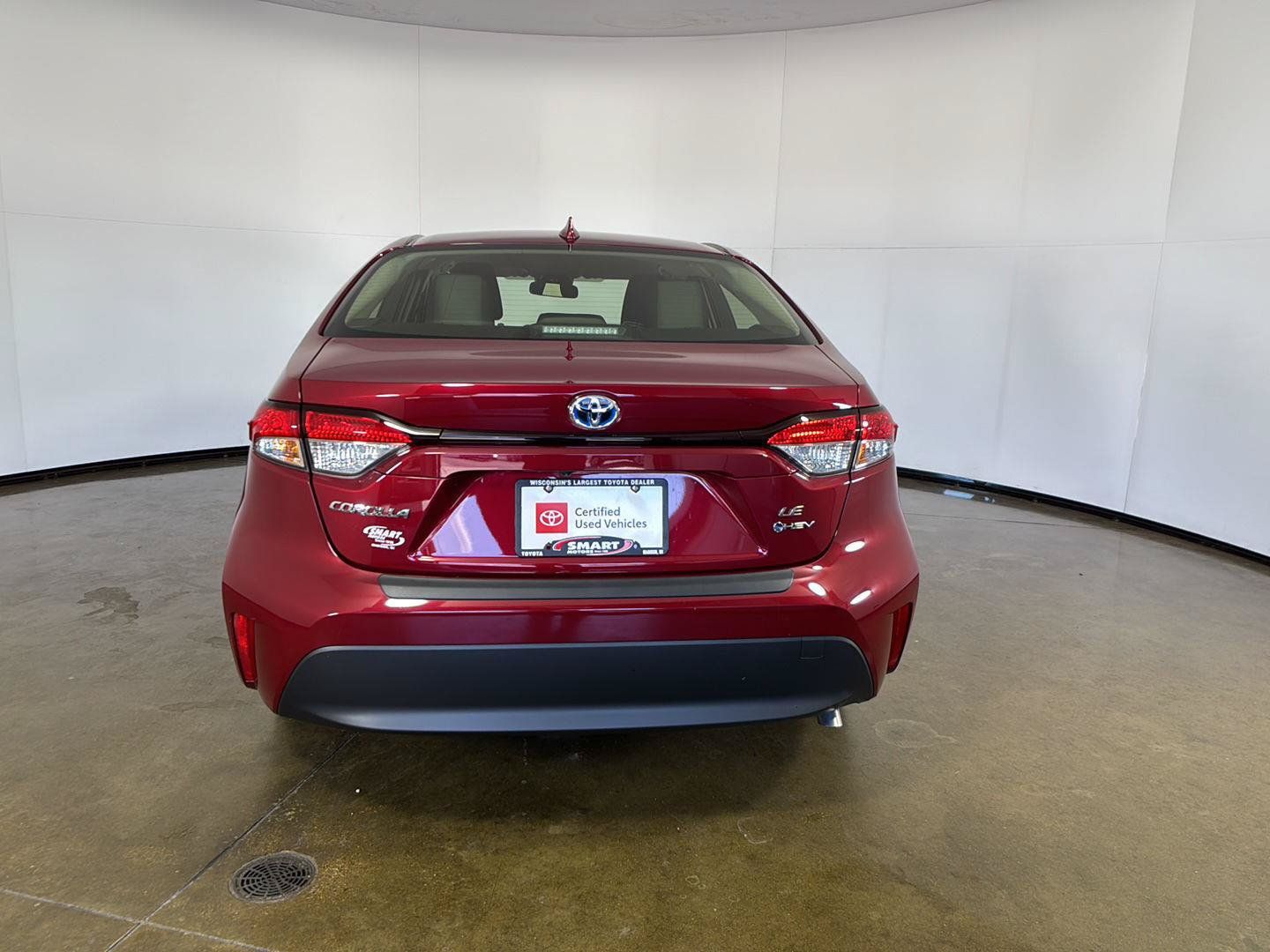 Used 2025 Toyota Corolla LE w/ LE Premium Package FWD image 12