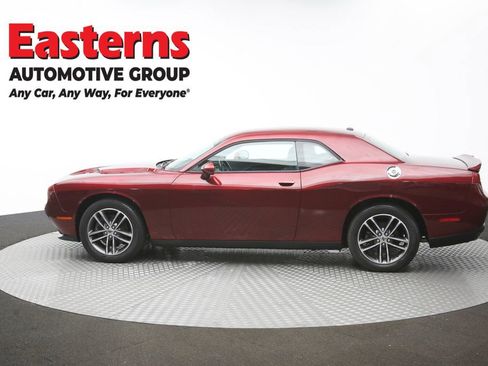 Used 2019 Dodge Challenger SXT AWD/4WD image 57