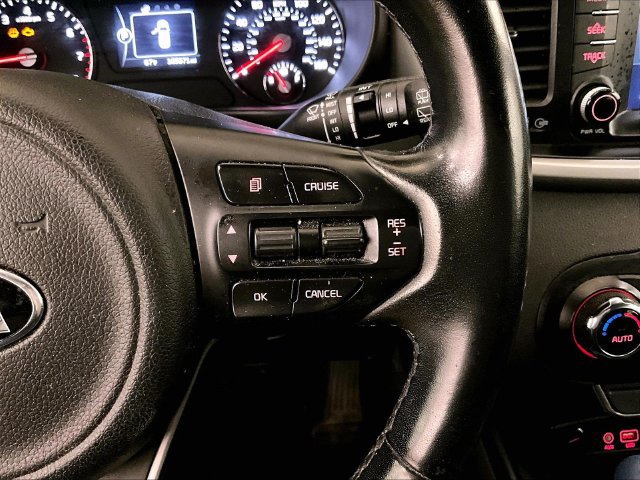 Used 2017 Kia Sorento AWD w/ LX Convenience Package image 19