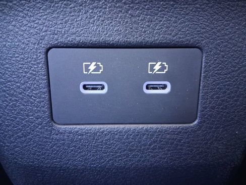 New 2026 Nissan Kicks SR FWD image 38