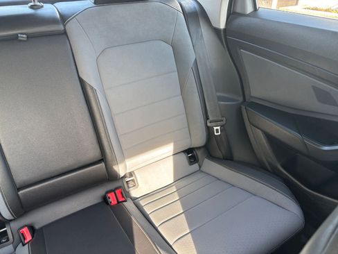 Used 2025 Volkswagen Jetta SE image 34