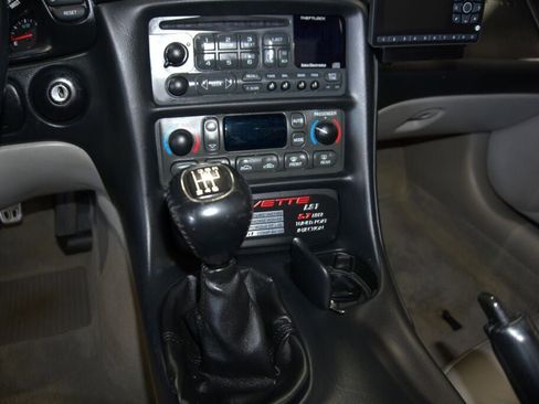 Used 2003 Chevrolet Corvette Convertible w/ Preferred Equipment Group1 image 39