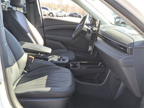 Used 2025 Ford Mustang Mach-E Select image 27