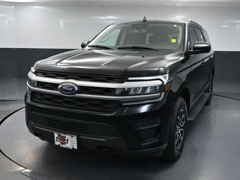Used 2022 Ford Expedition XLT AWD/4WD image 11