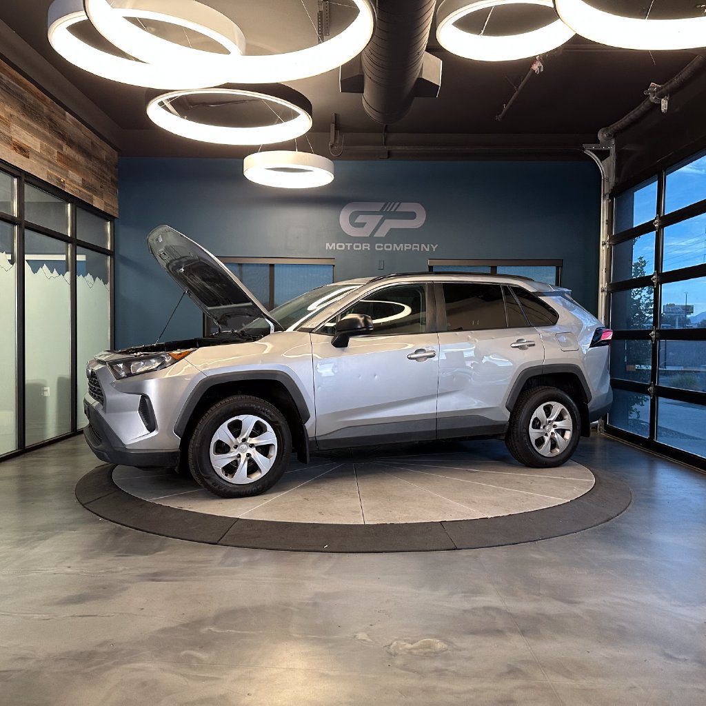 Used 2021 Toyota RAV4 LE FWD image 23