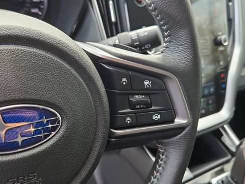 Used 2025 Subaru Outback Premium image 18
