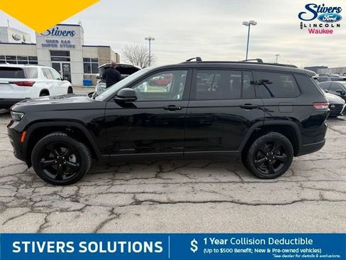Used 2023 Jeep Grand Cherokee L Limited w/ Black Appearance Package image 8