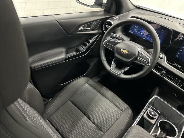 Used 2026 Chevrolet Equinox LT FWD image 12
