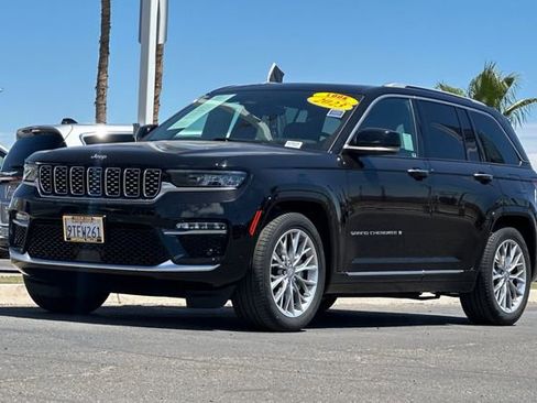 Certified 2023 Jeep Grand Cherokee Summit w/ Luxury Tech Group V AWD/4WD image 8