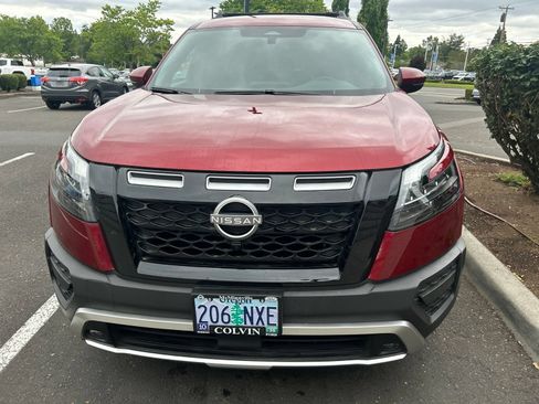 Used 2024 Nissan Pathfinder Rock Creek AWD/4WD image 2