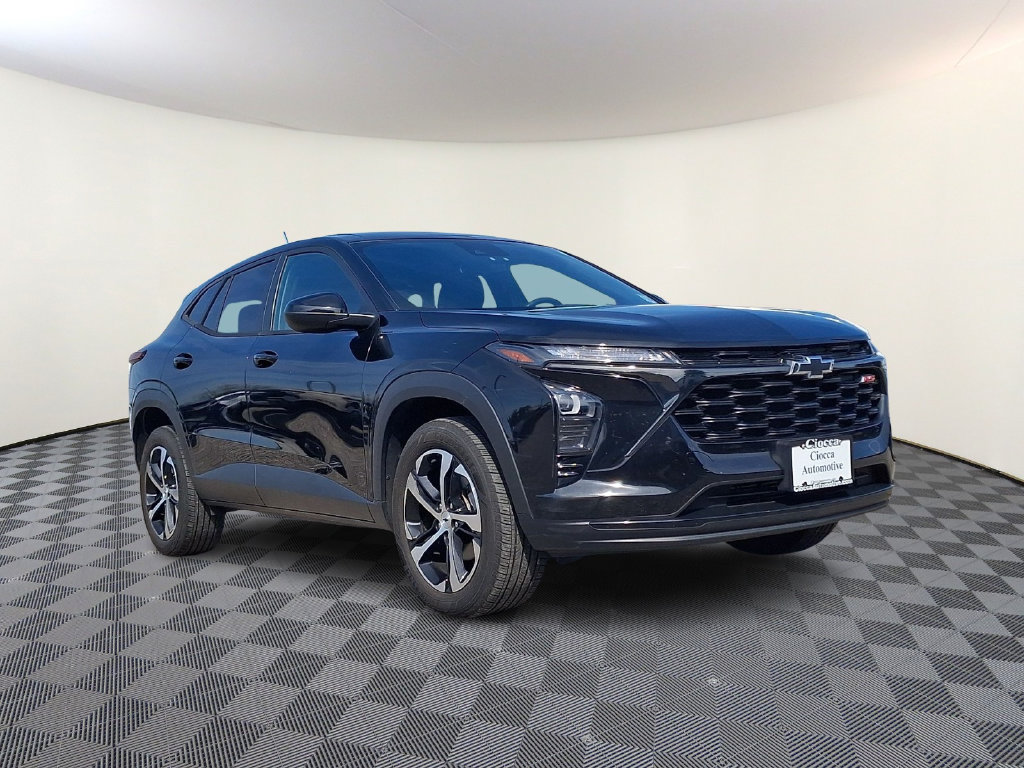 Used 2024 Chevrolet Trax RS w/ Driver Confidence Package FWD image 1