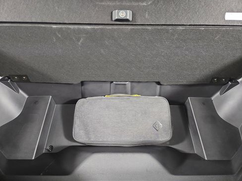 Used 2022 Rivian R1S Launch Edition image 14