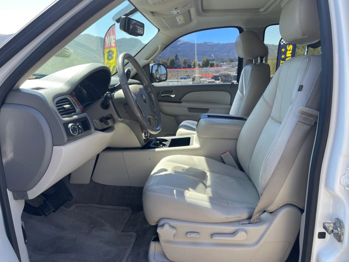 Used 2014 Chevrolet Tahoe LT RWD image 18