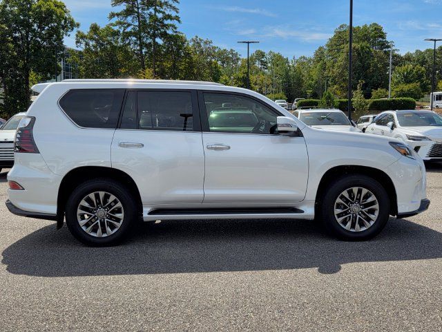 Used 2023 Lexus GX 460 Luxury w/ Sport Design Package AWD/4WD image 6