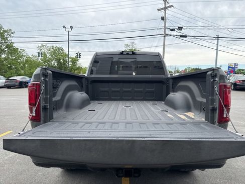 New 2026 RAM 3500 Limited AWD/4WD image 15