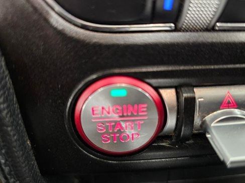 Used 2022 Ford Mustang Premium image 21