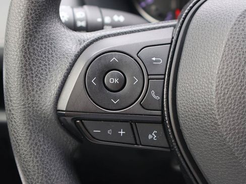 Used 2021 Toyota RAV4 XLE FWD image 31