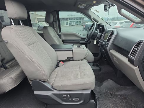 Used 2016 Ford F150 XLT w/ Equipment Group 302A Luxury image 12