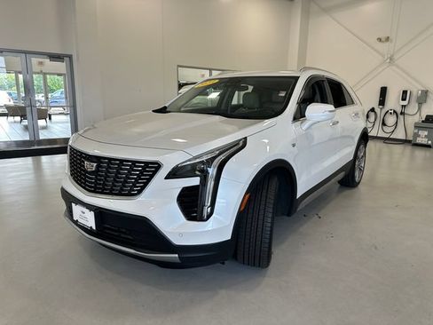 Certified 2023 Cadillac XT4 Premium Luxury w/ Technology Package AWD/4WD image 5