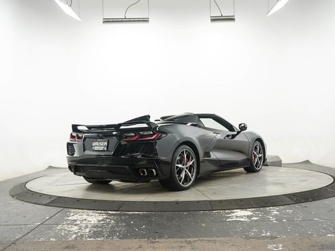 Used 2021 Chevrolet Corvette Stingray Preferred Conv w/ Z51 Performance Package RWD image 13
