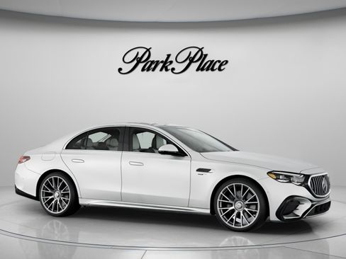 New 2026 Mercedes-Benz E 53 AMG e 4MATIC Sedan image 28