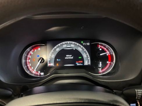 Used 2025 Toyota RAV4 XLE FWD image 26