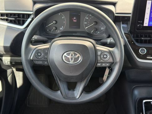 Used 2024 Toyota Corolla LE FWD image 11