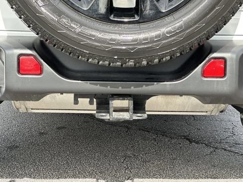 Used 2023 Jeep Wrangler Unlimited Sahara w/ Cold Weather Group image 24