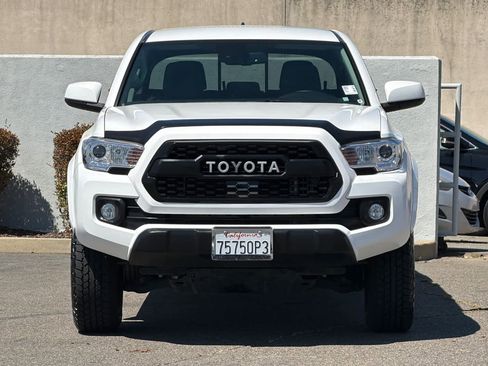Used 2022 Toyota Tacoma SR5 w/ Black Out Package (TMS) RWD image 10