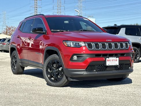 New 2026 Jeep Compass Latitude image 2