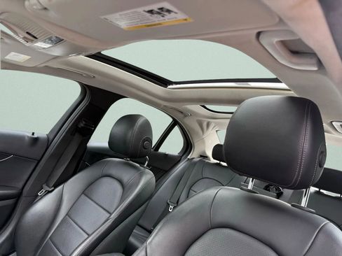Used 2016 Mercedes-Benz C 300 4MATIC Sedan image 41