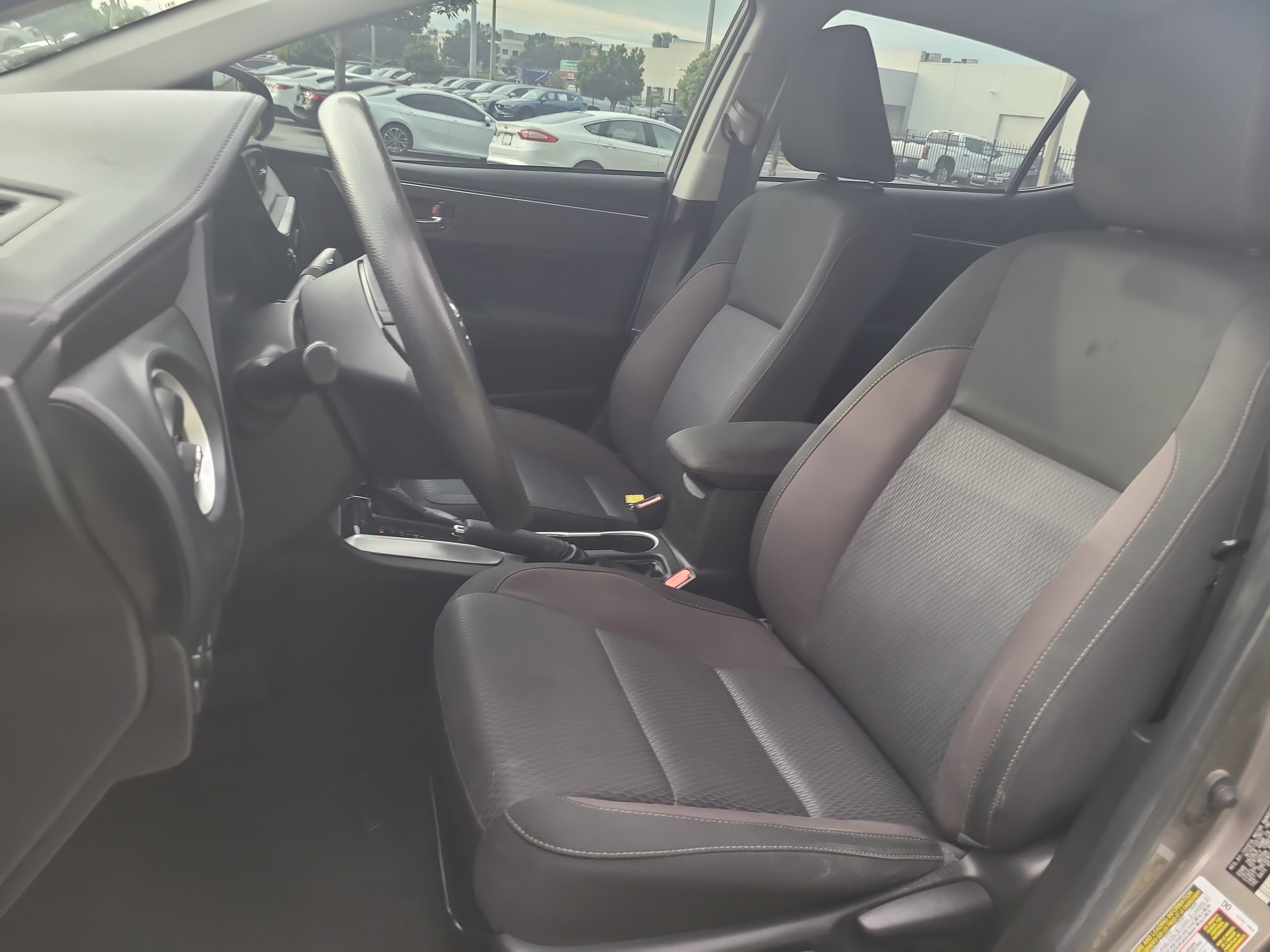 Used 2019 Toyota Corolla LE FWD image 18