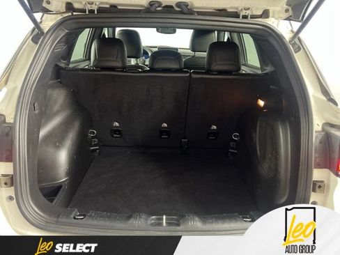 Used 2023 Jeep Compass High Altitude AWD/4WD image 10