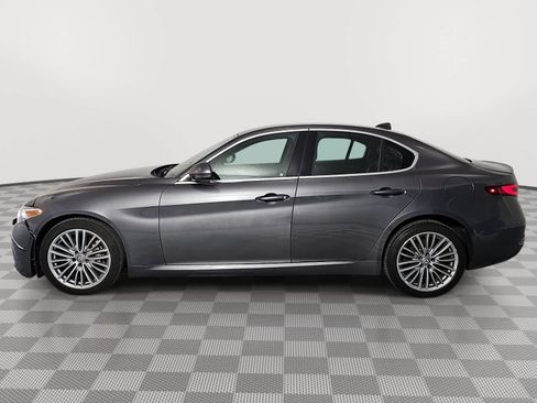 Used 2017 Alfa Romeo Giulia Ti w/ TI Performance Package AWD/4WD image 5