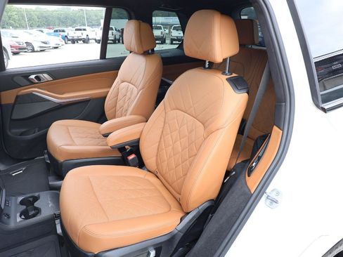 Used 2024 BMW X7 xDrive40i w/ M Sport Package AWD/4WD image 22