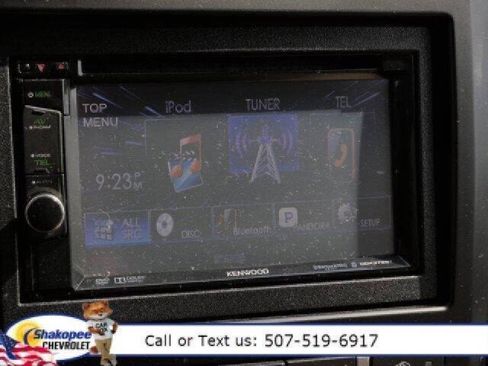 Used 2011 Ford F150 XLT w/ XLT Chrome Pkg image 16