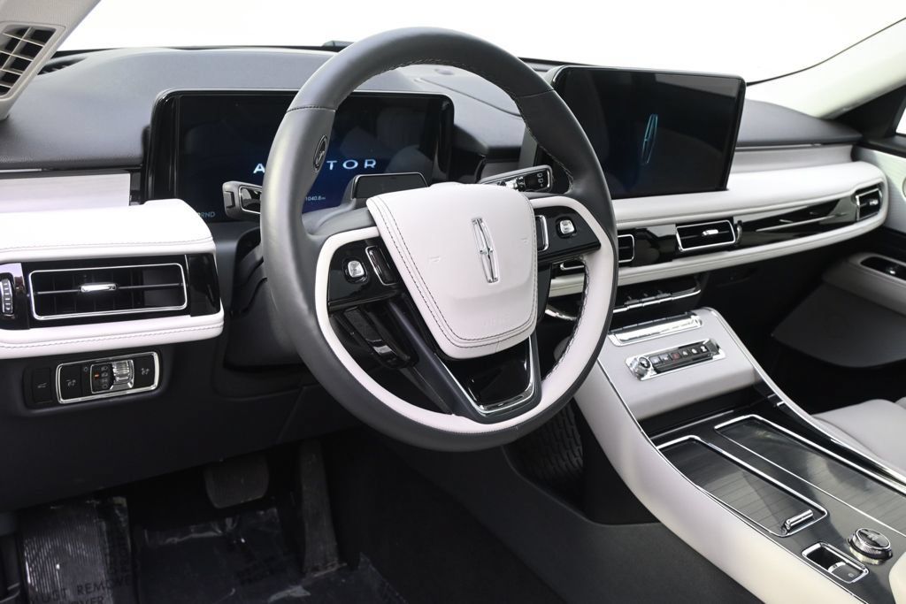 New 2026 Lincoln Aviator Reserve AWD/4WD image 11