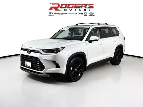 Certified 2024 Toyota Grand Highlander AWD image 8