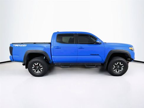 Used 2021 Toyota Tacoma TRD Off-Road w/ Technology Package AWD/4WD image 6