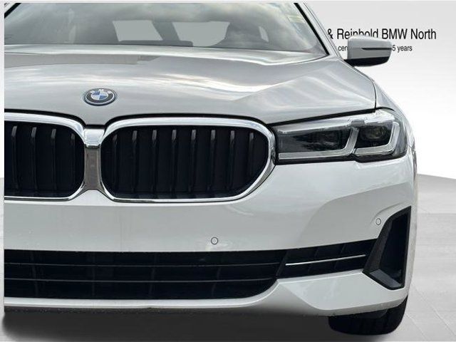 Used 2023 BMW 530e w/ Premium Package RWD image 10