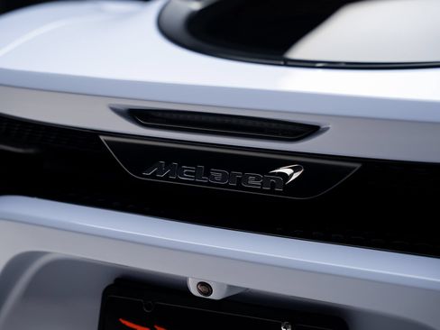 Used 2023 McLaren GT RWD image 29