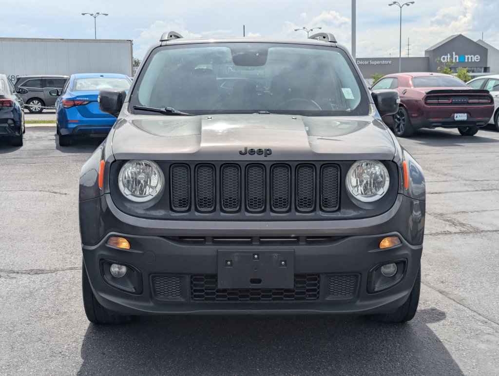 Used 2016 Jeep Renegade Latitude AWD/4WD image 9