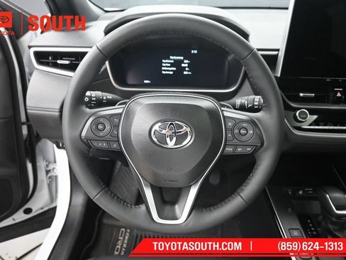 Used 2026 Toyota Corolla Cross AWD Hybrid w/ Convenience Package image 25
