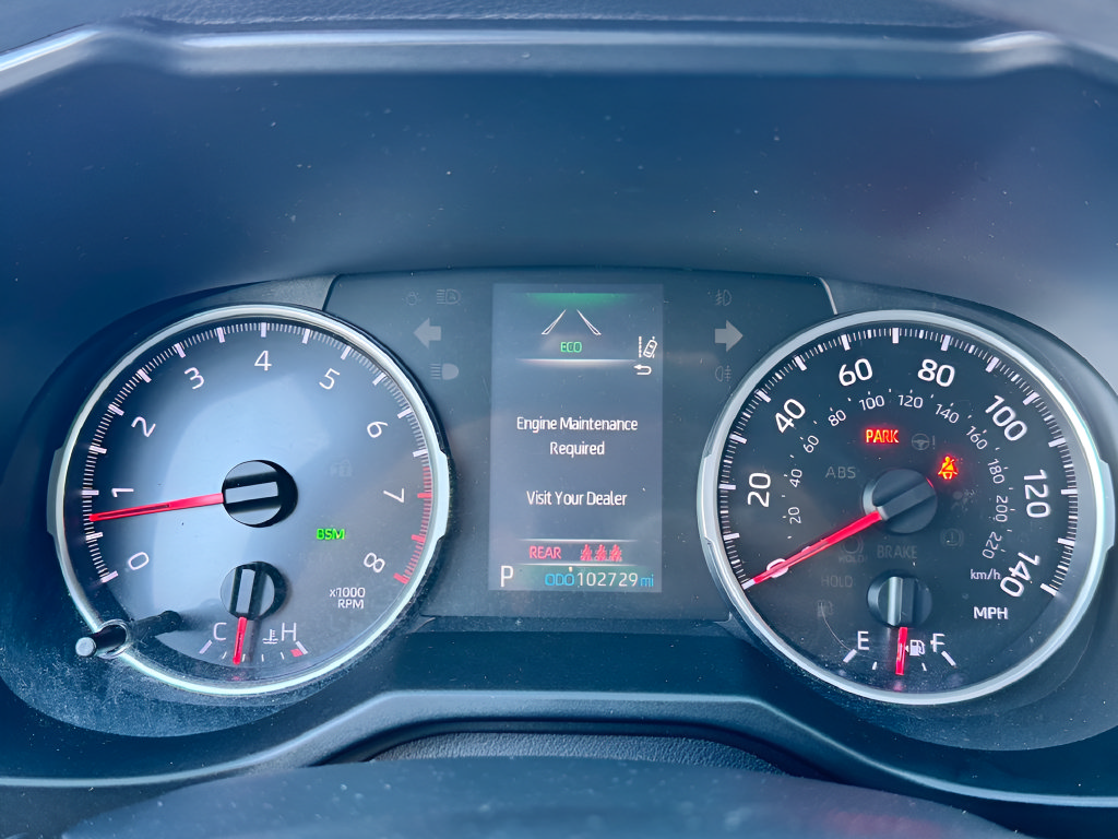 Used 2020 Toyota RAV4 XLE FWD image 16