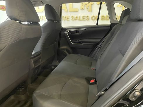 Used 2021 Toyota RAV4 LE AWD/4WD image 20