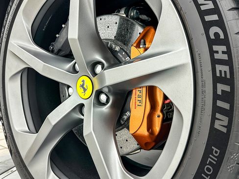 Used 2025 Ferrari 12Cilindri RWD image 33
