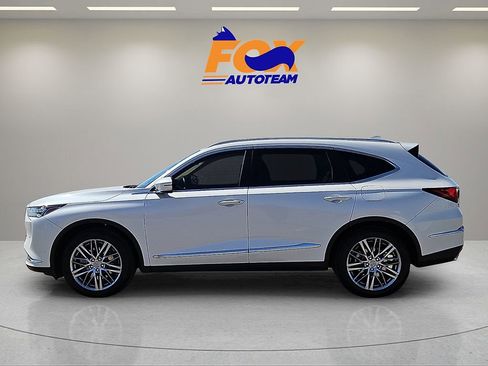 Used 2023 Acura MDX SH-AWD w/ Advance Package image 2